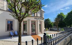 Luxus-Apartment in historischer Villa, Balkon&Lift, Nähe Therme Bad Hall